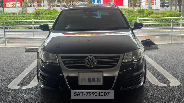 VolksWagen PASSAT VARIANT 2010-03 8282125-7