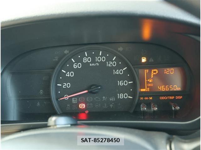 Toyota PASSO 2017-06 8279103-6