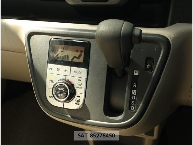 Toyota PASSO 2017-06 8279103-8
