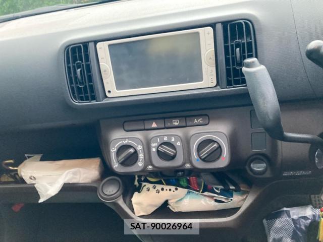 Toyota PASSO 2013-10 8279933-15