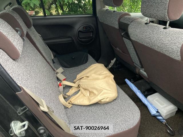 Toyota PASSO 2013-10 8279933-8