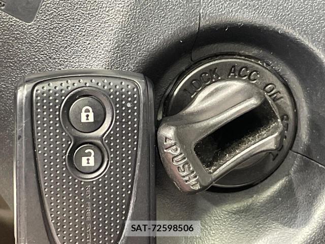 Toyota PASSO 2013-07 8280280-2
