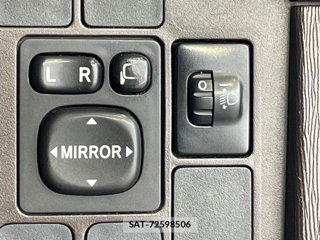 Toyota PASSO 2013-07 8280280-5