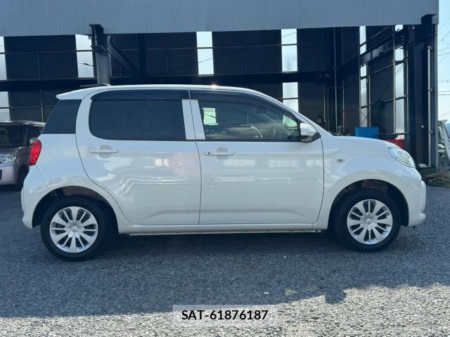 Toyota PASSO 2018-10 8281990-3