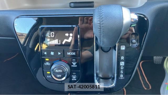 Toyota PASSO 2021-07 8282382-14