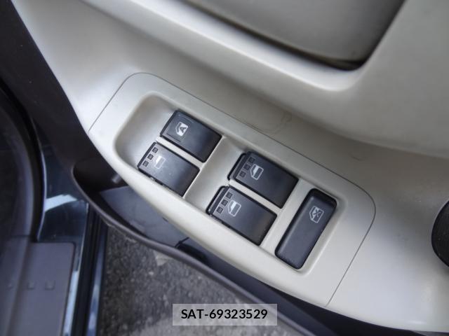 Toyota PASSO 2014-09 8282932-15