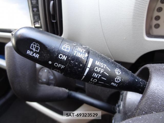 Toyota PASSO 2014-09 8282932-17