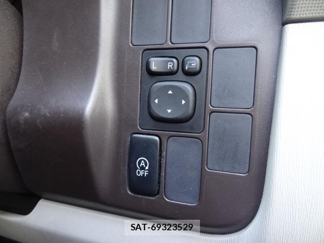 Toyota PASSO 2014-09 8282932-6