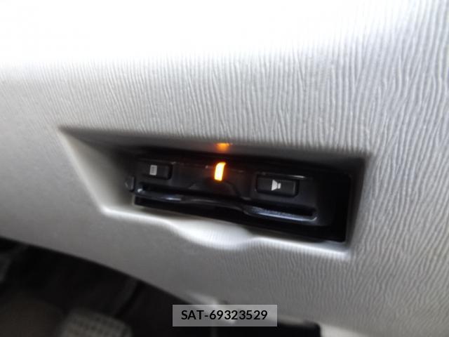 Toyota PASSO 2014-09 8282932-8