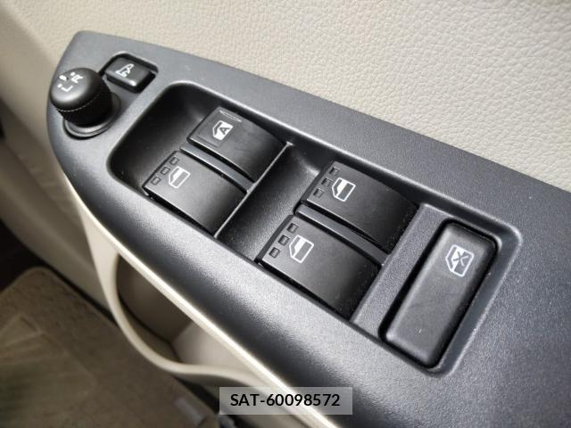 Toyota PASSO 2017-09 8285686-13