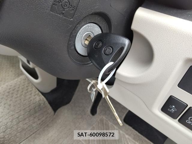 Toyota PASSO 2017-09 8285686-14
