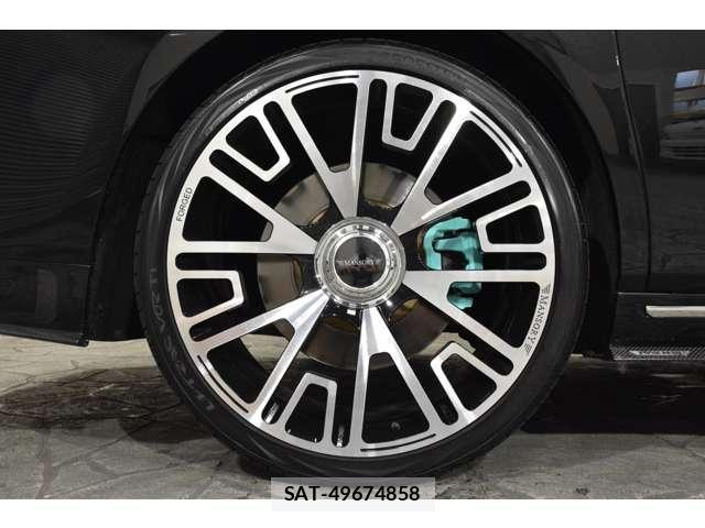 ROLLS-ROYCE PHANTOM 2018-01 8285781-10