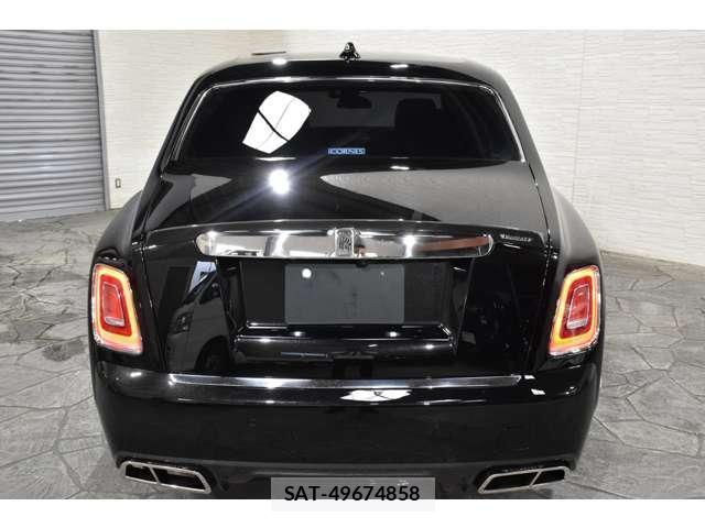 ROLLS-ROYCE PHANTOM 2018-01 8285781-14