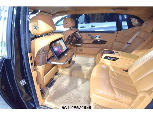 ROLLS-ROYCE PHANTOM 2018-01 8285781-17