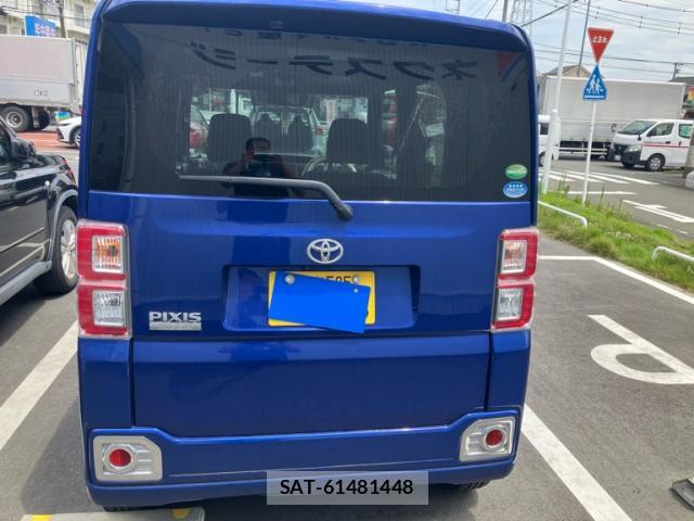 Toyota Pixis Mega 2016-06 8279847-13