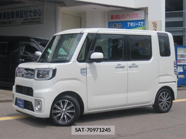 Toyota Pixis Mega 2019-09 8283006-1