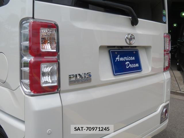 Toyota Pixis Mega 2019-09 8283006-16
