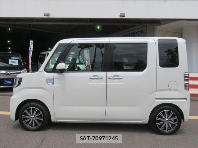 Toyota Pixis Mega 2019-09 8283006-17
