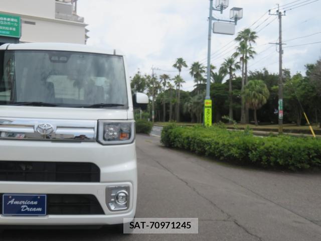 Toyota Pixis Mega 2019-09 8283006-4