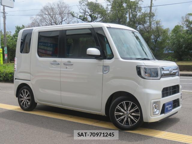 Toyota Pixis Mega 2019-09 8283006-7