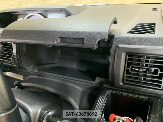 Toyota Pixis Mega 2019-03 8285529-12