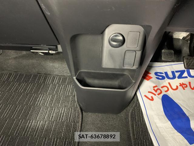 Toyota Pixis Mega 2019-03 8285529-15