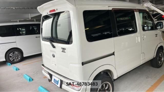Toyota PIXIS VAN 2018-06 8281417-1