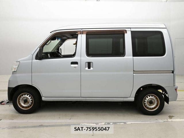 Toyota PIXIS VAN 2019-07 8283852-8