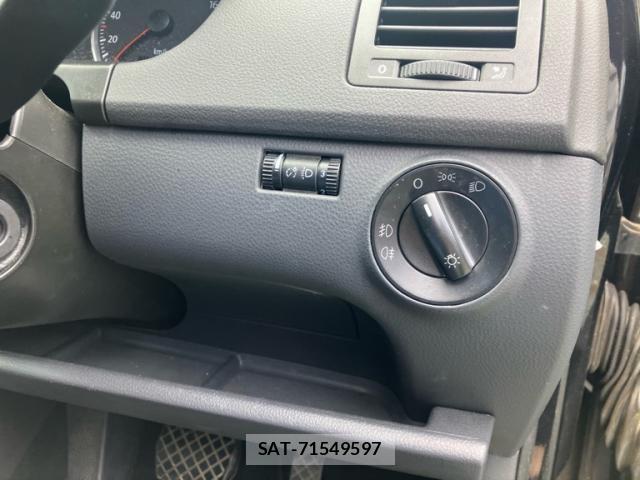 VolksWagen POLO 2009-07 8279727-15