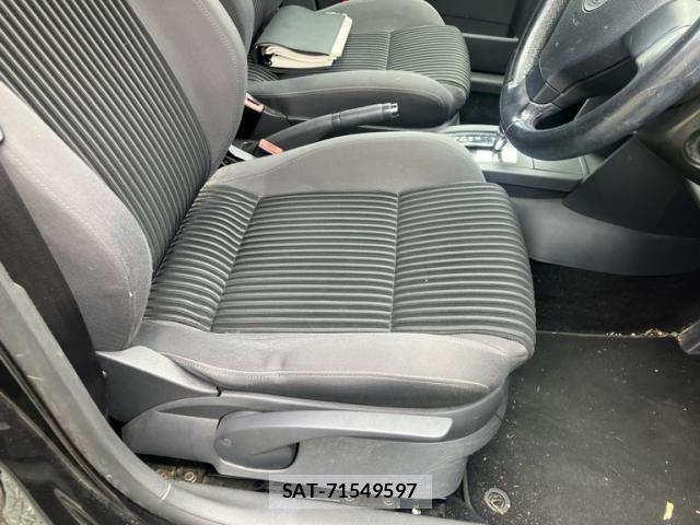 VolksWagen POLO 2009-07 8279727-9