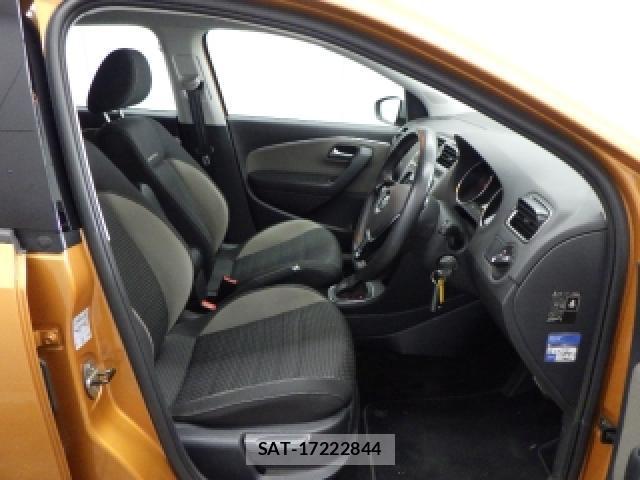 VolksWagen POLO 2016-02 8284365-5