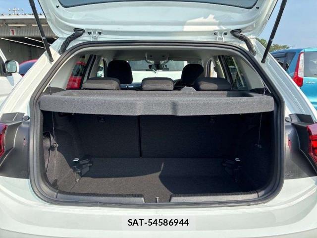 VolksWagen POLO 2025-06 8284399-6
