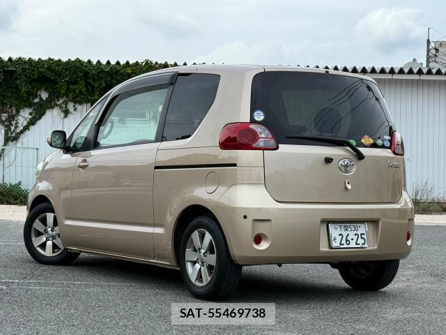 Toyota PORTE 2010-07 8279729-1