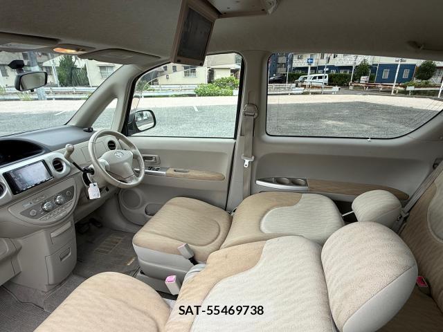 Toyota PORTE 2010-07 8279729-5