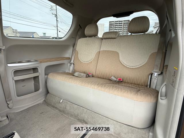 Toyota PORTE 2010-07 8279729-6