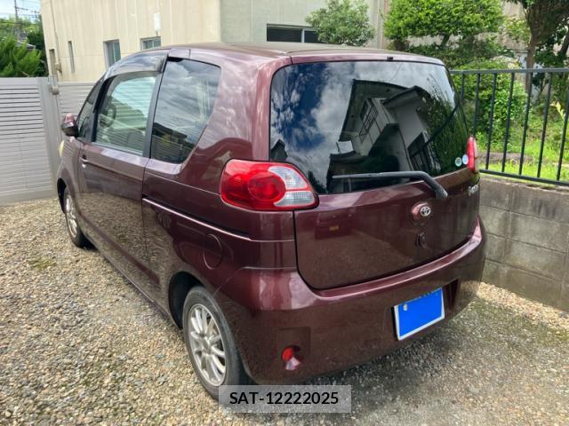 Toyota PORTE 2010-03 8279848-2