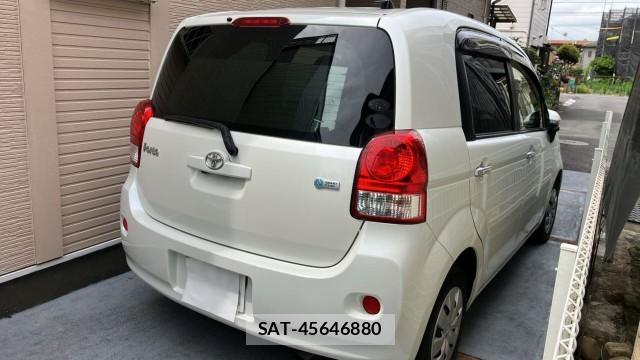 Toyota PORTE 2013-10 8281461-12