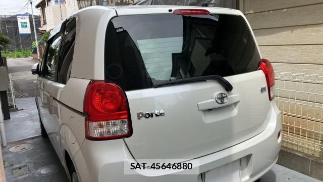 Toyota PORTE 2013-10 8281461-13