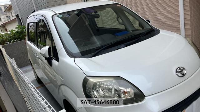 Toyota PORTE 2013-10 8281461-3