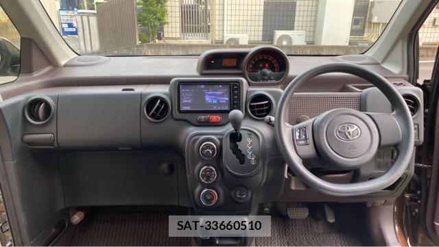 Toyota PORTE 2015-09 8282050-2