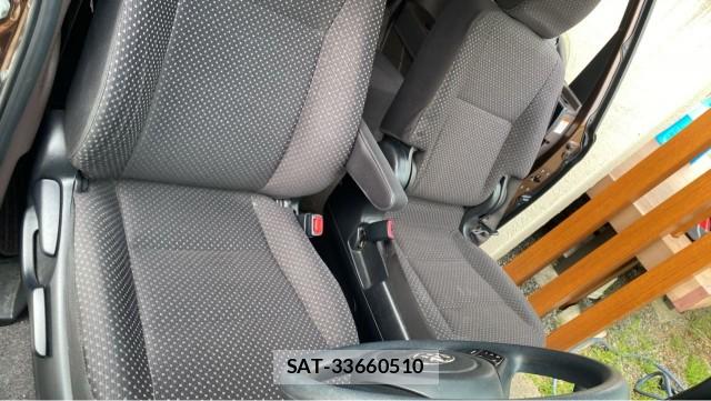 Toyota PORTE 2015-09 8282050-5