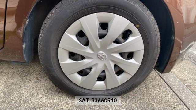 Toyota PORTE 2015-09 8282050-8