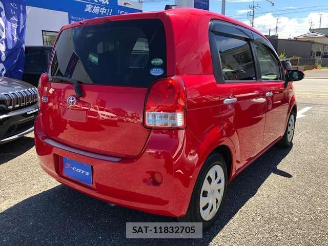 Toyota PORTE 2016-10 8283211-15