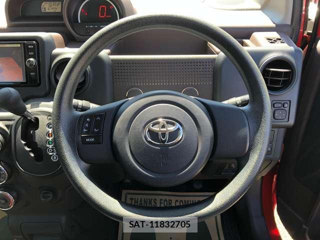 Toyota PORTE 2016-10 8283211-9