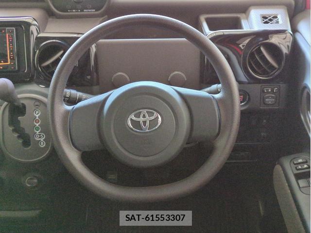 Toyota PORTE 2013-10 8283711-17