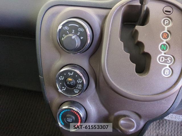 Toyota PORTE 2013-10 8283711-19