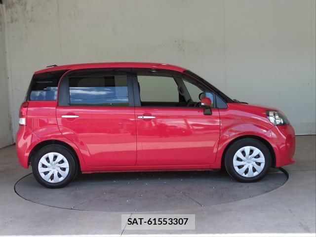 Toyota PORTE 2013-10 8283711-3