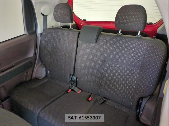 Toyota PORTE 2013-10 8283711-6