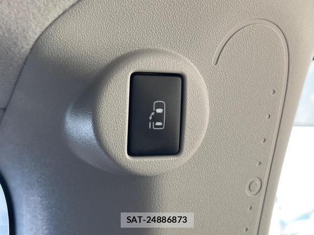 Toyota PORTE 2016-03 8285044-4