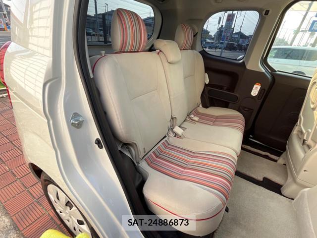 Toyota PORTE 2016-03 8285044-9